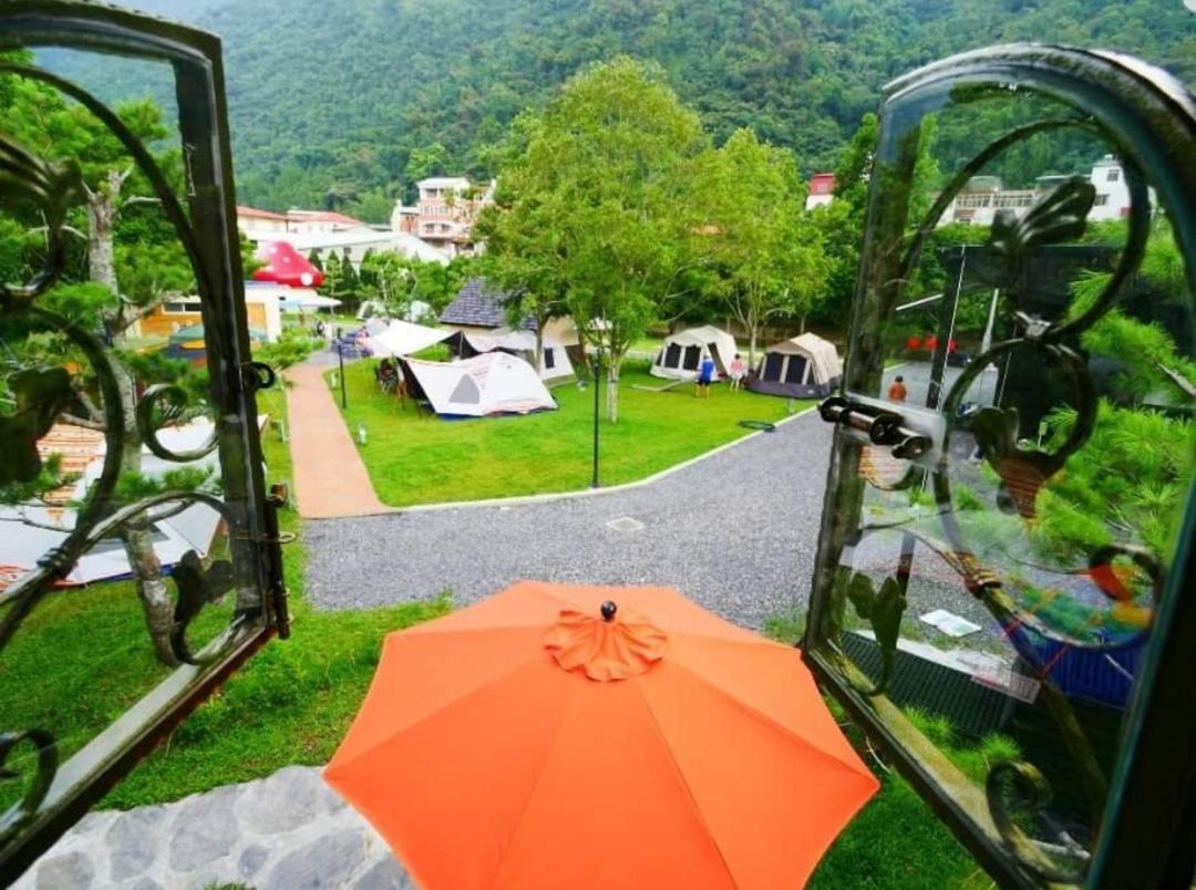 Mushroom Forest Guesthouse Camping Site Пули Екстериор снимка